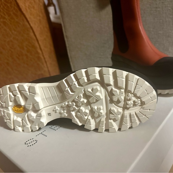 Stella McCartney | Trace Chelse Boots in Rust, size 37 (7.5-8 US - fits large) - Picture 8 of 11